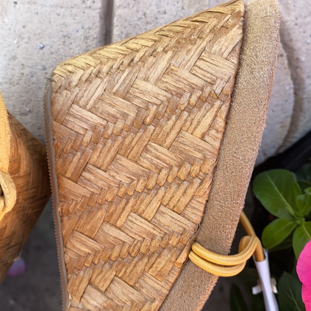 NEW sandals - Picture 6 of 11